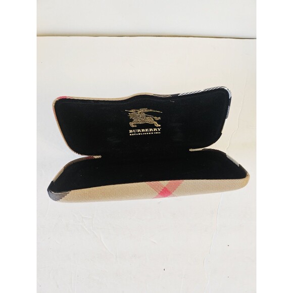 Burberry Sunglasses Case - Picture 6 of 6